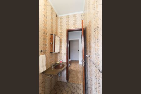 Casa à venda com 312m², 3 quartos e 7 vagasBanheiro social