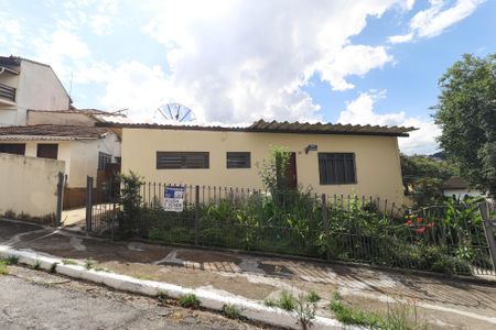 Casa à venda com 312m², 3 quartos e 7 vagasFachada