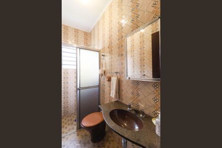 Casa à venda com 312m², 3 quartos e 7 vagasBanheiro social