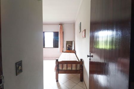 Casa à venda com 312m², 3 quartos e 7 vagasQuarto 2