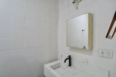Apartamento para alugar com 96m², 2 quartos e 1 vaga Apartamento para alugar com 96m², 2 quartos e 1 vagaBanheiro Suíte