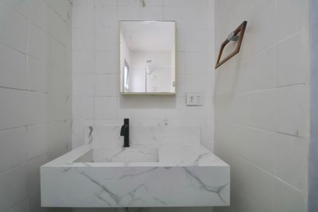 Apartamento para alugar com 96m², 2 quartos e 1 vaga Apartamento para alugar com 96m², 2 quartos e 1 vagaBanheiro Suíte