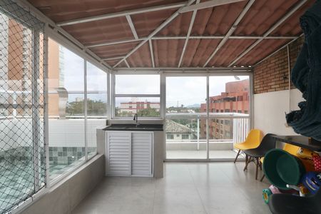 Apartamento para alugar com 96m², 2 quartos e 1 vaga Apartamento para alugar com 96m², 2 quartos e 1 vagaVaranda