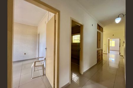 Casa para alugar com 232m², 3 quartos e 5 vagasCorredor