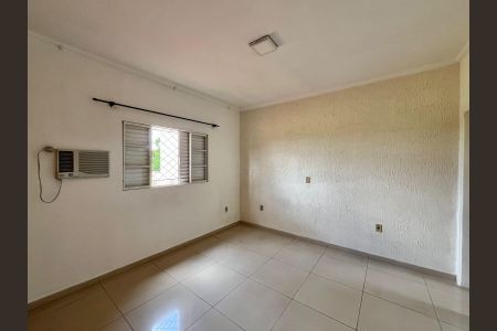 Casa para alugar com 232m², 3 quartos e 5 vagasSuíte