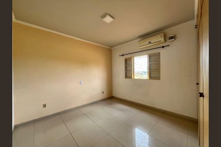 Casa para alugar com 232m², 3 quartos e 5 vagasQuarto 2