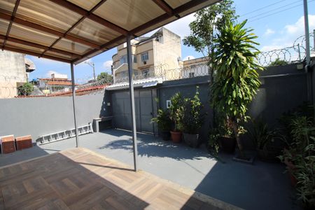 Casa para alugar com 115m², 3 quartos e 2 vagasVaranda