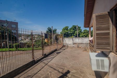 Casa à venda com 90m², 3 quartos e sem vaga Casa à venda com 90m², 3 quartos e sem vagaFachada
