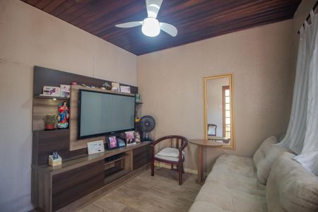 Sala de casa à venda com 3 quartos, 90m² em Cristal, Porto Alegre