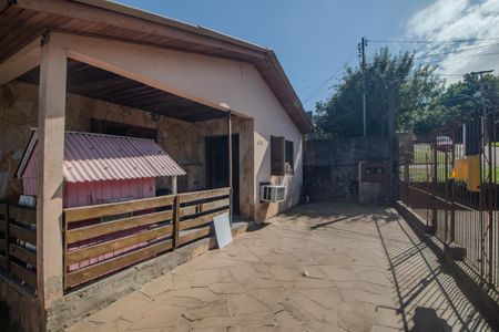 Casa à venda com 90m², 3 quartos e sem vaga Casa à venda com 90m², 3 quartos e sem vagaFachada