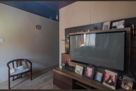 Casa à venda com 90m², 3 quartos e sem vaga Casa à venda com 90m², 3 quartos e sem vagaSala