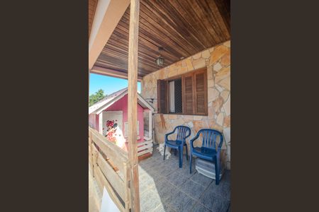 Casa à venda com 90m², 3 quartos e sem vaga Casa à venda com 90m², 3 quartos e sem vagaFachada