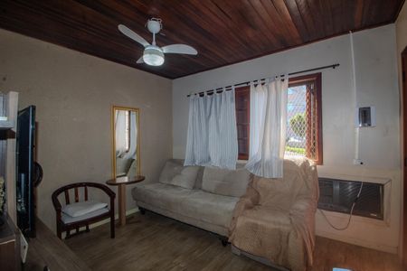 Casa à venda com 90m², 3 quartos e sem vaga Casa à venda com 90m², 3 quartos e sem vagaSala