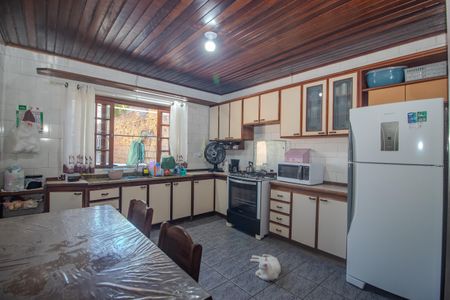 Casa à venda com 90m², 3 quartos e sem vaga Casa à venda com 90m², 3 quartos e sem vagaCozinha