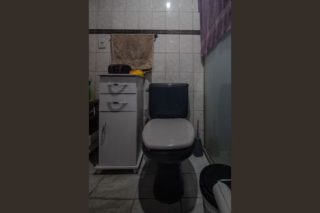 Casa à venda com 90m², 3 quartos e sem vaga Casa à venda com 90m², 3 quartos e sem vagaBanheiro