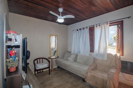 Casa à venda com 90m², 3 quartos e sem vaga Casa à venda com 90m², 3 quartos e sem vagaSala