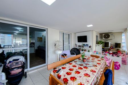 Apartamento à venda com 122m², 3 quartos e 3 vagasVaranda da Sala