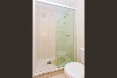 Banheiro de apartamento para alugar com 1 quarto, 50m² em Petrópolis, Porto Alegre