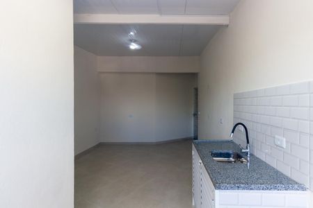 Cozinha de kitnet/studio para alugar com 1 quarto, 27m² em Vila Sapopemba, São Paulo