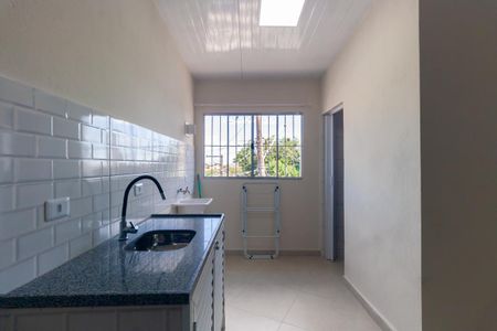 Cozinha de kitnet/studio para alugar com 1 quarto, 27m² em Vila Sapopemba, São Paulo