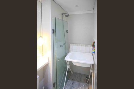 Apartamento à venda com 62m², 2 quartos e 1 vagaBanheiro da social