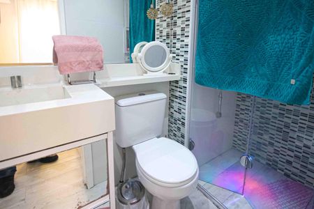 Apartamento à venda com 62m², 2 quartos e 1 vagaBanheiro da suite