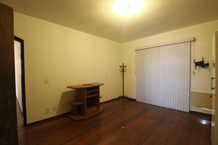Casa à venda com 360m², 4 quartos e 2 vagasSuíte 2