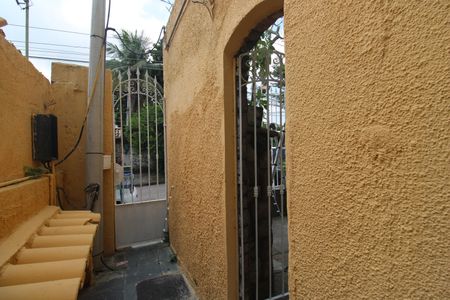 Casa à venda com 360m², 4 quartos e 2 vagasEntrada em apartado 