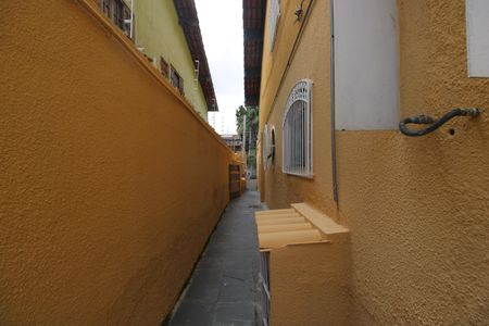 Casa à venda com 360m², 4 quartos e 2 vagasLateral da casa