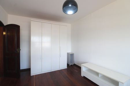 Casa à venda com 360m², 4 quartos e 2 vagasQuarto 2