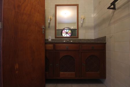 Casa à venda com 360m², 4 quartos e 2 vagasBanheiro da suíte 1