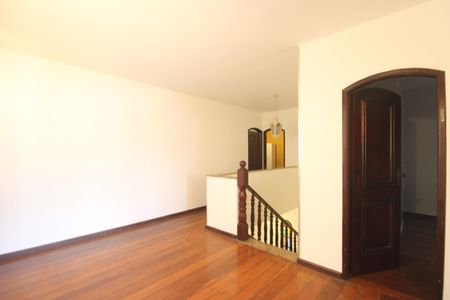 Casa à venda com 360m², 4 quartos e 2 vagasHall do segundo andar