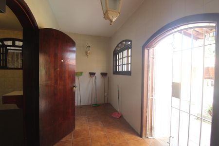 Casa à venda com 360m², 4 quartos e 2 vagasÁrea de serviço