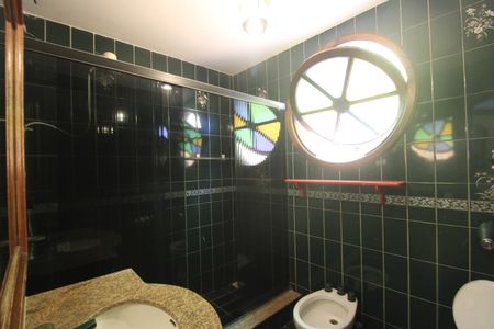 Casa à venda com 360m², 4 quartos e 2 vagasBanheiro social