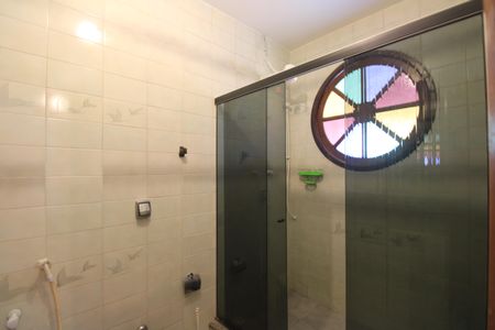 Casa à venda com 360m², 4 quartos e 2 vagasBanheiro da suíte 1