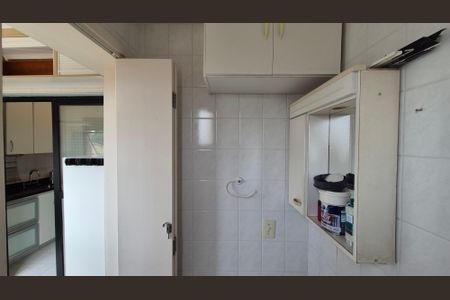 Apartamento à venda com 85m², 3 quartos e 2 vagas Apartamento à venda com 85m², 3 quartos e 2 vagasBanheiro