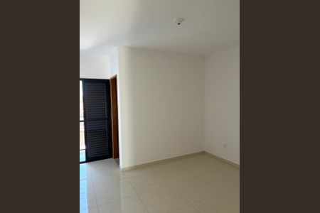 Casa à venda com 3 quartos, 133m² em Vila Domitila, São Paulo