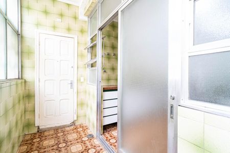 Apartamento à venda com 192m², 4 quartos e sem vagaBanheiro de serviço