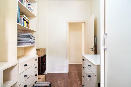 Apartamento à venda com 192m², 4 quartos e sem vagaRouparia