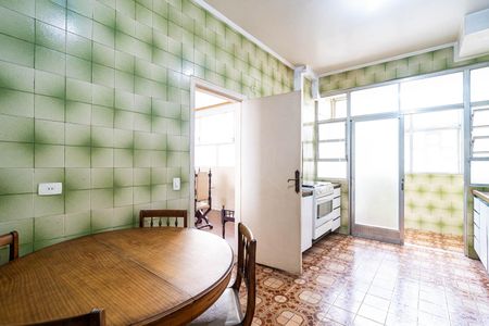 Apartamento à venda com 192m², 4 quartos e sem vagaCozinha