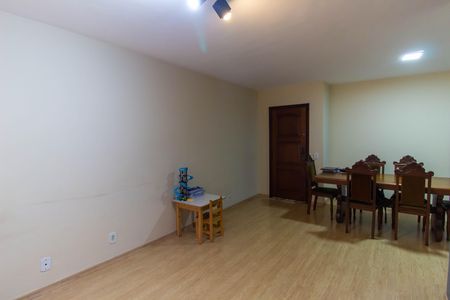 Sala de apartamento para alugar com 2 quartos, 87m² em Santa Rosa, Niterói