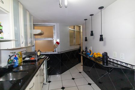 Apartamento para alugar com 87m², 2 quartos e 1 vaga Apartamento para alugar com 87m², 2 quartos e 1 vagaCozinha e Área de Serviço