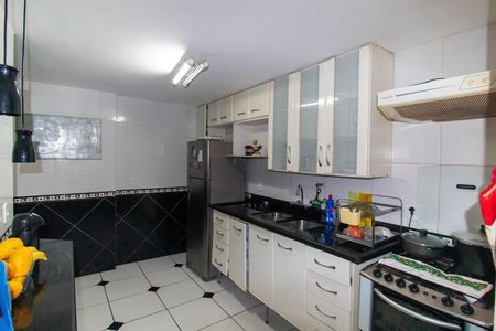 Apartamento para alugar com 87m², 2 quartos e 1 vaga Apartamento para alugar com 87m², 2 quartos e 1 vagaCozinha e Área de Serviço