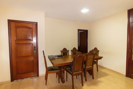 Sala de apartamento para alugar com 2 quartos, 87m² em Santa Rosa, Niterói