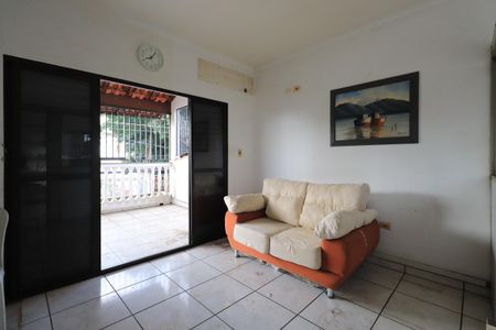 Sala de casa à venda com 5 quartos, 610m² em Vila Carrão, São Paulo