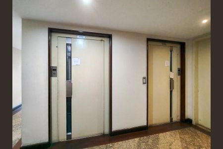 Apartamento à venda com 62m², 2 quartos e 1 vagaFachada e portaria