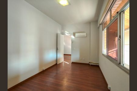 Apartamento à venda com 62m², 2 quartos e 1 vagaSuíte