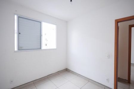 Quarto 2 de apartamento para alugar com 2 quartos, 45m² em Piracangágua (chácara Flórida), Taubaté