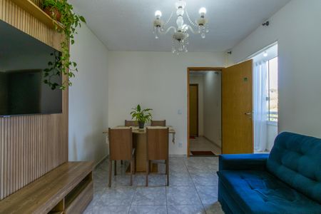 Sala de apartamento para alugar com 2 quartos, 47m² em Jardim Isis, Cotia
