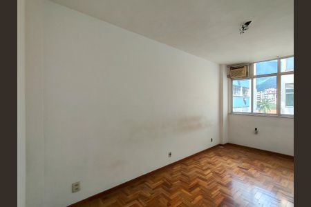 Apartamento à venda com 76m², 2 quartos e 1 vagaQuarto 2